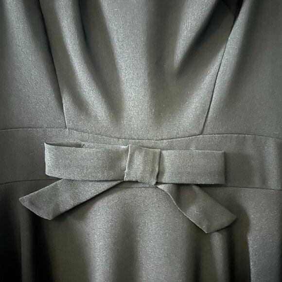 Tatyana Alika Circle Dress in Black - Picture 6 of 8